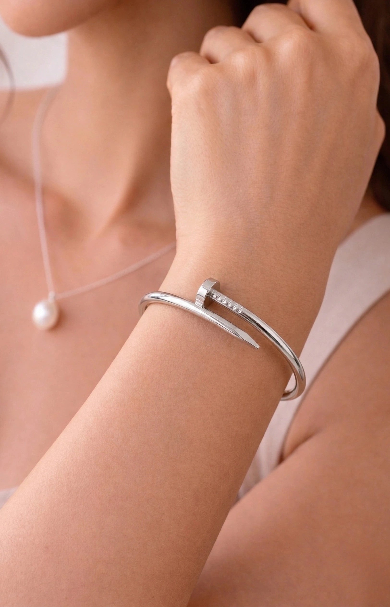 Zévora Nail Luxe Bangle