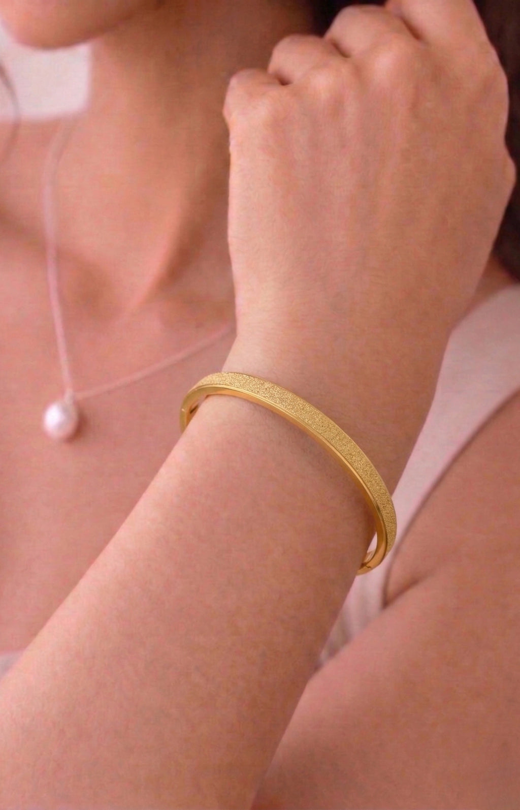 Golden Aura: Textured Shine Bangle